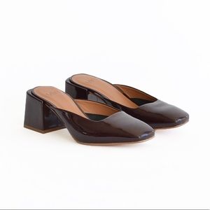 LOQ Vale block mules in burgundy patent leather 39